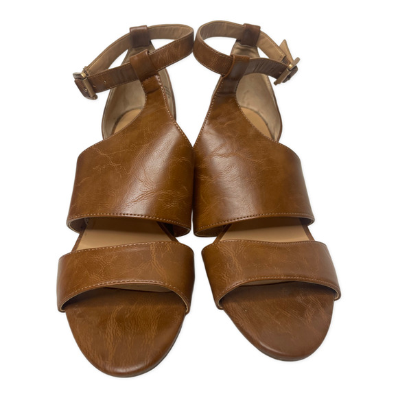 Coach - Picture 2 of 4